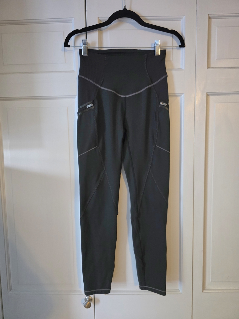 Free People Movement XS Black High Rise Leggings Athleisure Gym Athletic Yoga